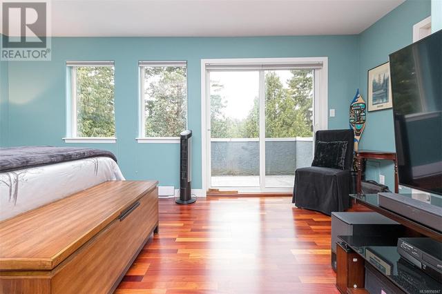209 Jamie Pl, House detached with 3 bedrooms, 3 bathrooms and 3 parking in Langford BC | Image 24