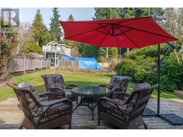 8098 Redrooffs Road, House detached with 2 bedrooms, 2 bathrooms and 6 parking in Sunshine Coast B BC | Image 30