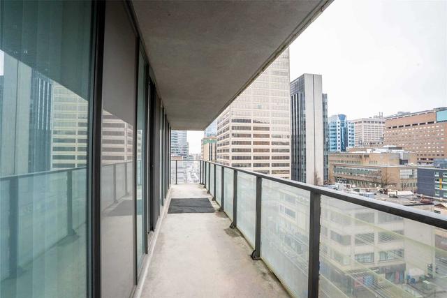 1026 - 111 Elizabeth St, Condo with 1 bedrooms, 1 bathrooms and 1 parking in Toronto ON | Image 14