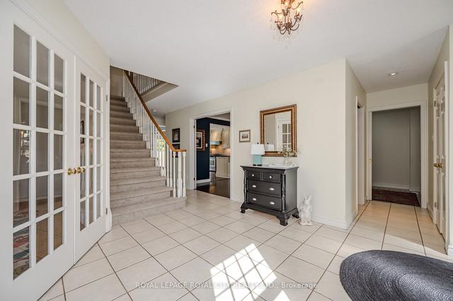 35 Foxwood Cres, House detached with 3 bedrooms, 4 bathrooms and 4 parking in Guelph ON | Image 34