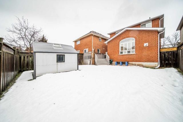 7038 Graydon Crt, House detached with 4 bedrooms, 3 bathrooms and 6 parking in Mississauga ON | Image 35