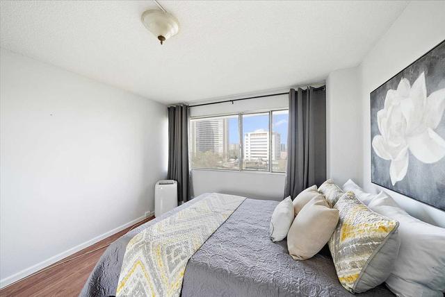 1006 - 10 Sunny Glenway Way, Condo with 1 bedrooms, 1 bathrooms and 1 parking in Toronto ON | Image 2