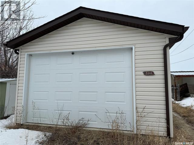 306 3rd Avenue W, House detached with 3 bedrooms, 2 bathrooms and null parking in Biggar SK | Image 34