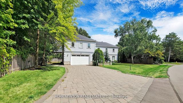 15 Laureleaf Rd, House detached with 4 bedrooms, 5 bathrooms and 8 parking in Markham ON | Image 2
