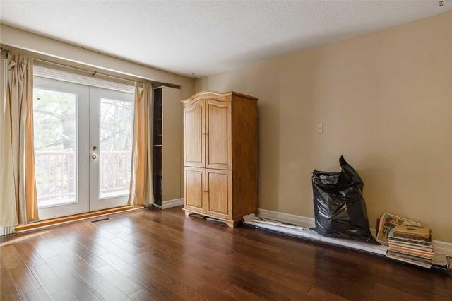 392 Calderstone Cres, House detached with 3 bedrooms, 3 bathrooms and 2 parking in Toronto ON | Image 9