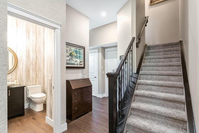 23 Discovery Ridge Lane Sw, House detached with 3 bedrooms, 2 bathrooms and 4 parking in Calgary AB | Image 32