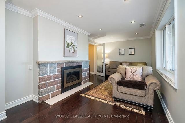 199 Ridgewood Rd, House detached with 3 bedrooms, 3 bathrooms and 8 parking in Toronto ON | Image 28