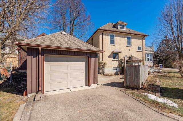10 St Vincent St N, House detached with 3 bedrooms, 4 bathrooms and 10 parking in Stratford ON | Image 32