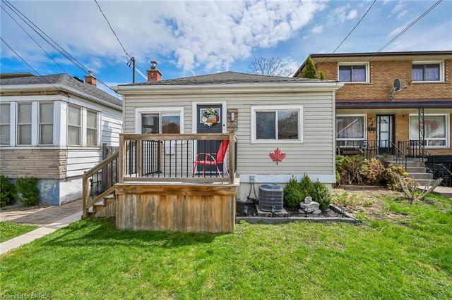 19 East 31st Street, House detached with 2 bedrooms, 1 bathrooms and null parking in Hamilton ON | Image 24