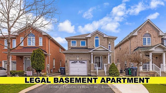 25 Oakmeadow Dr, House detached with 3 bedrooms, 3 bathrooms and 3 parking in Brampton ON | Image 1