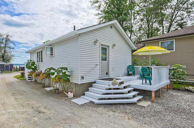 938 Barry Ave, House detached with 1 bedrooms, 1 bathrooms and 6 parking in Innisfil ON | Image 3