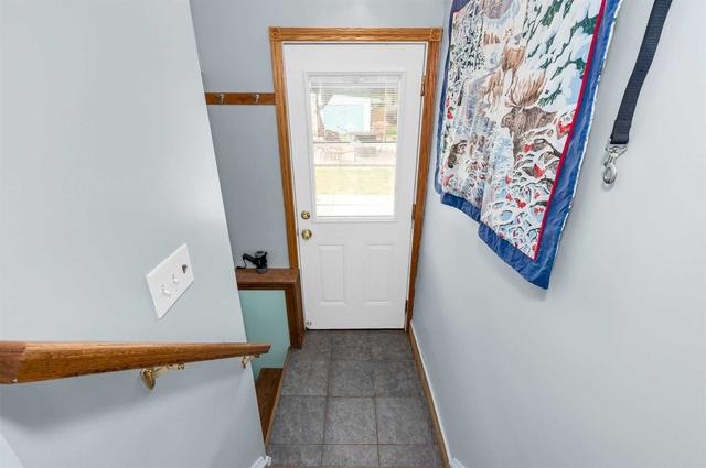 7 Aiken St, House detached with 2 bedrooms, 2 bathrooms and 9 parking in St. Catharines ON | Image 9