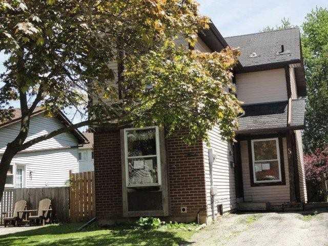 5 Enfield Cres, House attached with 3 bedrooms, 1 bathrooms and 2 parking in Brantford ON | Image 2