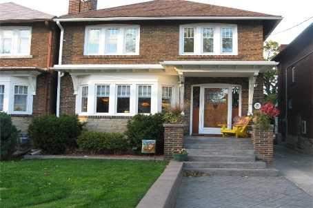 8 Valleyview Gdns, House detached with 3 bedrooms, 2 bathrooms and 1 parking in Toronto ON | Image 1