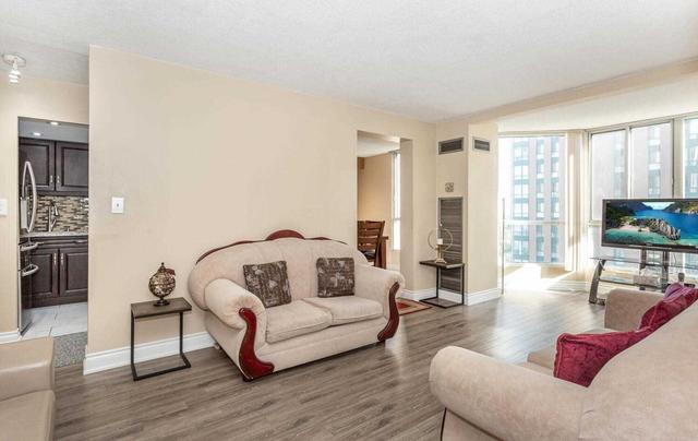1012 - 145 Hillcrest Ave, Condo with 2 bedrooms, 2 bathrooms and 2 parking in Mississauga ON | Image 6