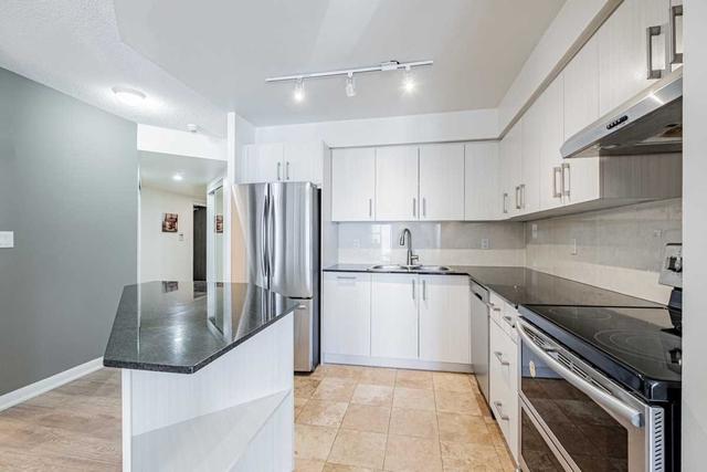 2408 - 210 Victoria St, Condo with 2 bedrooms, 2 bathrooms and 0 parking in Toronto ON | Image 19