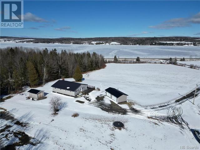 6258 Route 102, House detached with 4 bedrooms, 1 bathrooms and null parking in Prince William NB | Image 3