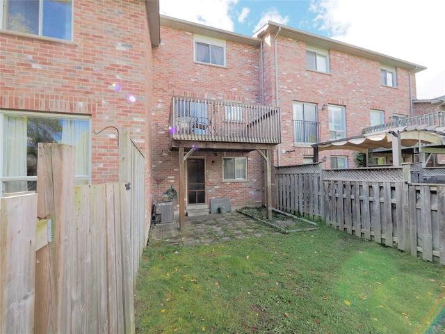 131 Rougehaven Way, Townhouse with 3 bedrooms, 2 bathrooms and 2 parking in Markham ON | Image 13