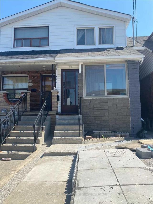 167 Kane Ave, House semidetached with 3 bedrooms, 2 bathrooms and 1 parking in Toronto ON | Image 13