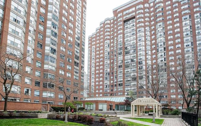 910 - 335 Webb Dr, Condo with 2 bedrooms, 2 bathrooms and 1 parking in Mississauga ON | Image 18