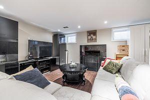 48 Southwell Dr, House detached with 3 bedrooms, 3 bathrooms and 5 parking in Toronto ON | Image 10