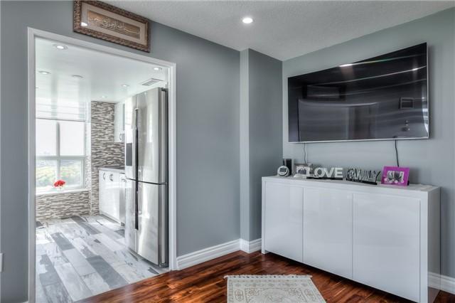 Ph3 - 21 Overlea Blvd, Condo with 2 bedrooms, 2 bathrooms and 1 parking in Toronto ON | Image 17