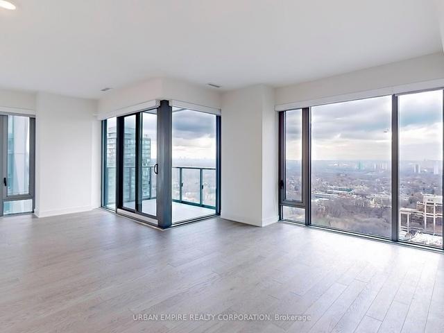 3207 - 8 Cumberland St, Condo with 2 bedrooms, 2 bathrooms and 1 parking in Toronto ON | Image 4
