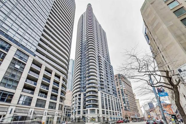 803 - 21 Carlton St, Condo with 1 bedrooms, 1 bathrooms and 1 parking in Toronto ON | Image 1