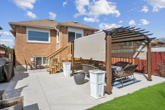14 Silkwood Cres, House detached with 1 bedrooms, 2 bathrooms and 6 parking in Brampton ON | Image 25