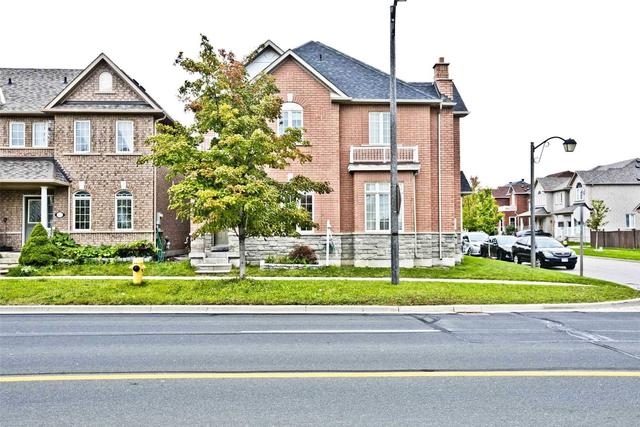 2038 Bur Oak Ave, House semidetached with 3 bedrooms, 4 bathrooms and 2 parking in Markham ON | Image 1