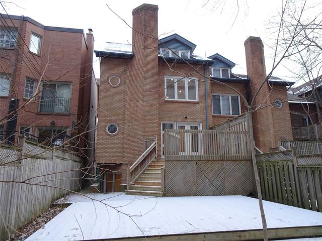 road - 350a Spadina Rd, House semidetached with 3 bedrooms, 4 bathrooms and 2 parking in Toronto ON | Image 17