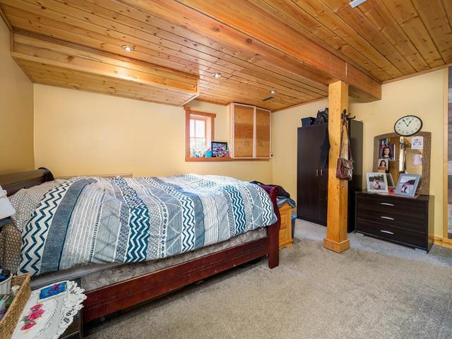 2360 Trans Canada Highway N, House detached with 4 bedrooms, 2 bathrooms and null parking in Columbia Shuswap A BC | Image 26