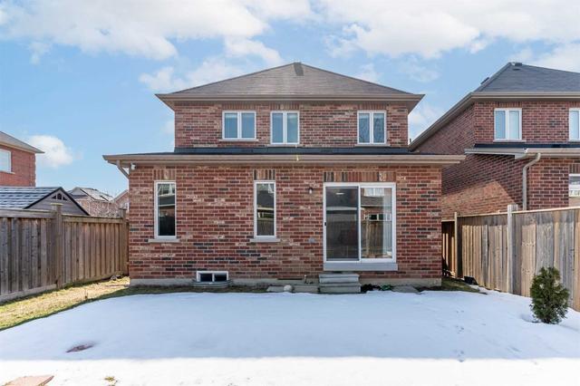 18 Roma Dr, House detached with 4 bedrooms, 4 bathrooms and 4 parking in Whitby ON | Image 32