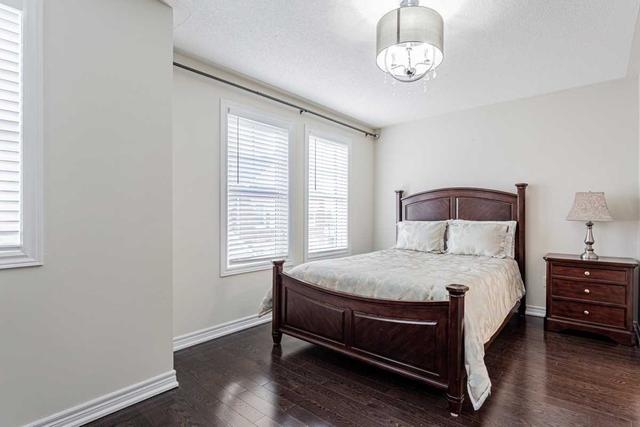 17 - 10 Porter Ave W, House attached with 3 bedrooms, 3 bathrooms and 2 parking in Vaughan ON | Image 7