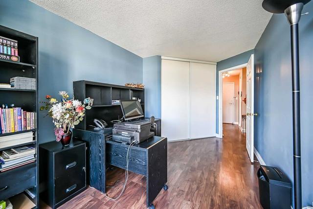 ph17 - 1001 Cedarglen Gate, Condo with 2 bedrooms, 2 bathrooms and 1 parking in Mississauga ON | Image 13