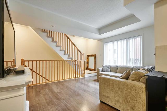 th #26 - 50 Orchid Place Dr, Townhouse with 2 bedrooms, 2 bathrooms and 1 parking in Toronto ON | Image 4