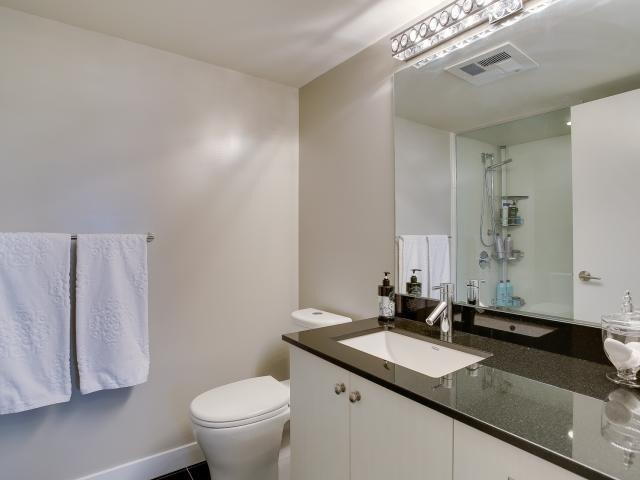 1003 - 78 Tecumseth St, Condo with 2 bedrooms, 2 bathrooms and 1 parking in Toronto ON | Image 13
