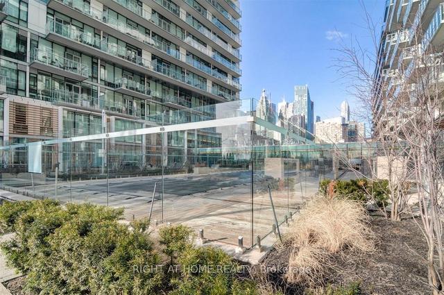 th122 - 39 Queens Quay E, Townhouse with 2 bedrooms, 3 bathrooms and 1 parking in Toronto ON | Image 25