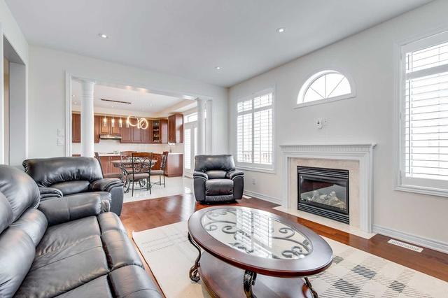 3155 Velebit Park Blvd, House detached with 4 bedrooms, 4 bathrooms and 4 parking in Burlington ON | Image 2