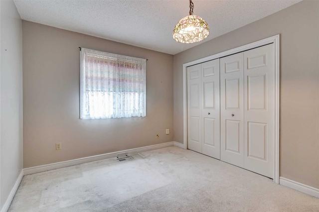 17 Valleycrest Dr, House detached with 2 bedrooms, 3 bathrooms and 6 parking in Clarington ON | Image 14