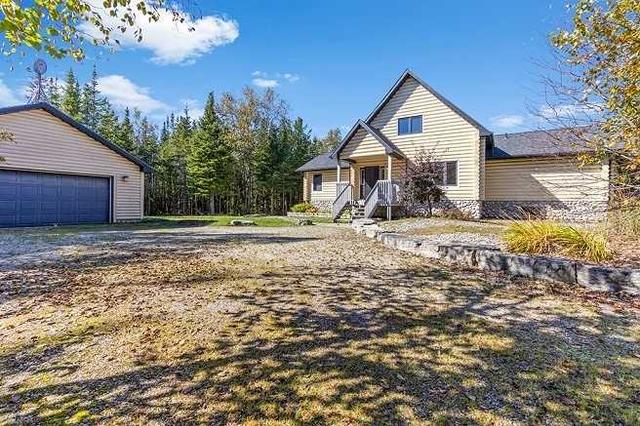84 Zorra Dr, House detached with 4 bedrooms, 3 bathrooms and 7 parking in Northern Bruce Peninsula ON | Image 7