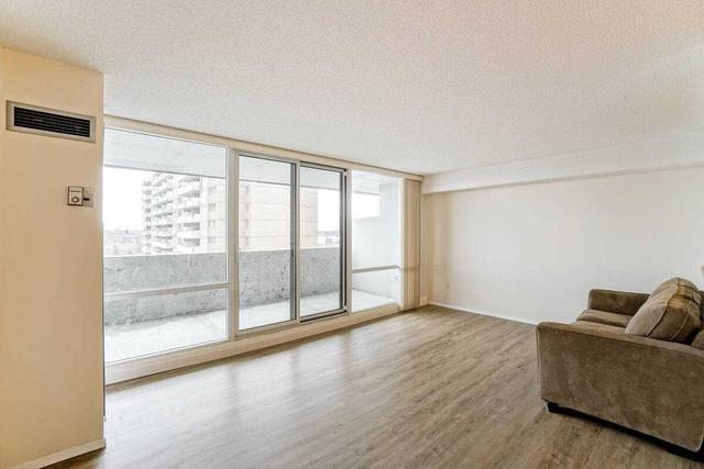 1509 - 260 Scarlett Rd, Condo with 2 bedrooms, 1 bathrooms and 1 parking in Toronto ON | Image 17