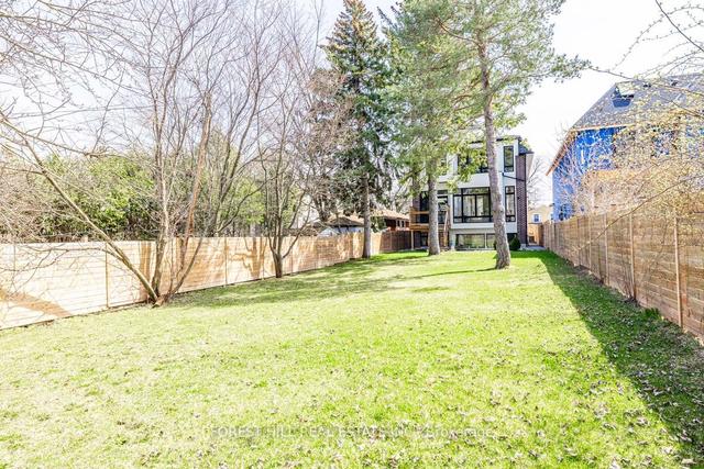 208 Churchill Ave, House detached with 4 bedrooms, 7 bathrooms and 6 parking in Toronto ON | Image 29