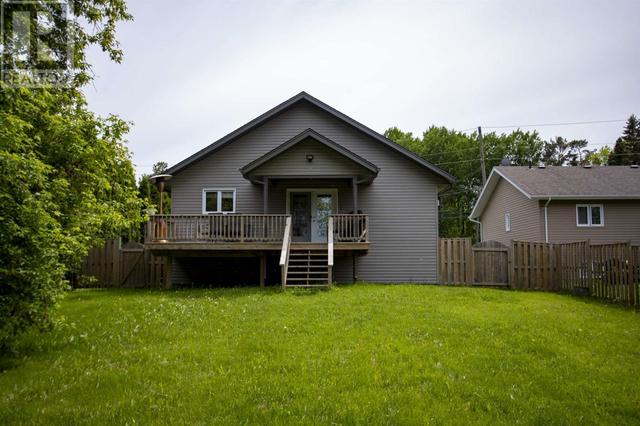 1771 Broadway Ave, House detached with 4 bedrooms, 2 bathrooms and null parking in Thunder Bay ON | Image 36