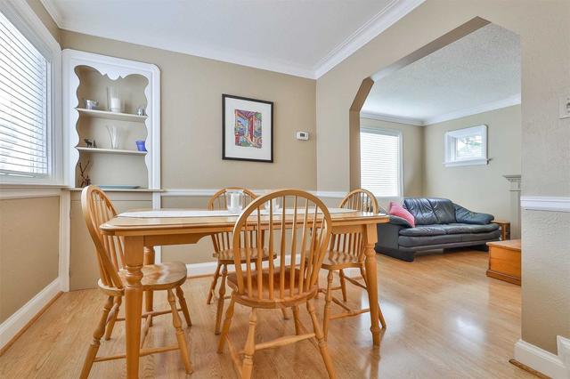 594 Broadway Ave, House detached with 2 bedrooms, 1 bathrooms and 2 parking in Toronto ON | Image 11