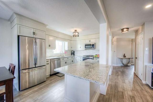 171 Clair Rd W, House detached with 3 bedrooms, 4 bathrooms and 4 parking in Guelph ON | Image 3