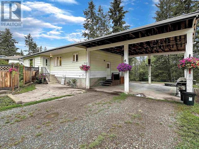 112 Conrad Crescent, House detached with 4 bedrooms, 2 bathrooms and null parking in Cariboo E BC | Image 1