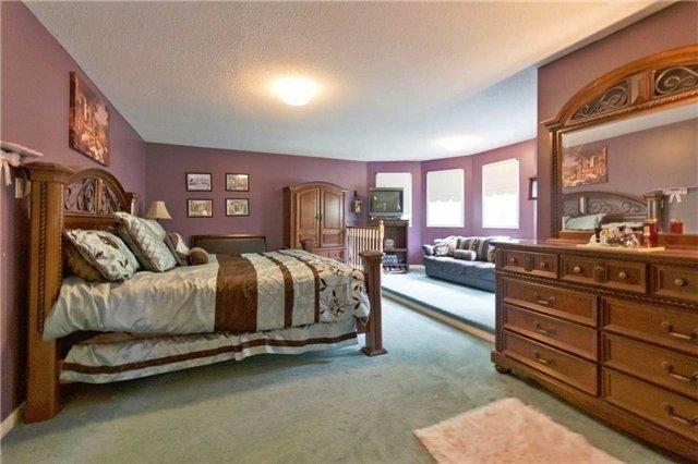 1002 Ridge Valley Dr, House detached with 5 bedrooms, 4 bathrooms and 4 parking in Oshawa ON | Image 12