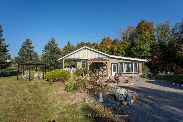 5659 Gilmore Rd, Home with 3 bedrooms, 3 bathrooms and 20 parking in Clarington ON | Image 8
