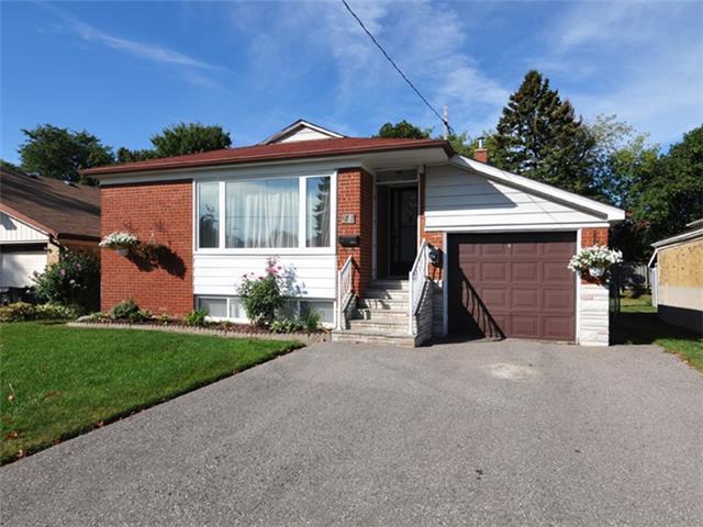 46 Montvale Dr, House detached with 3 bedrooms, 2 bathrooms and 2 parking in Toronto ON | Image 1